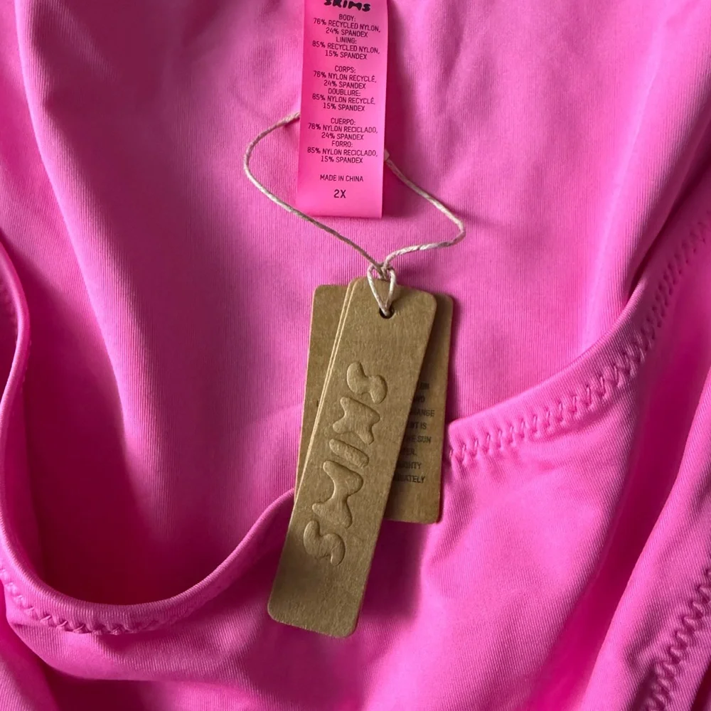 Skims Monokini One Piece Swimsuit Size 2X New With Tags in Taffy Bubblegum